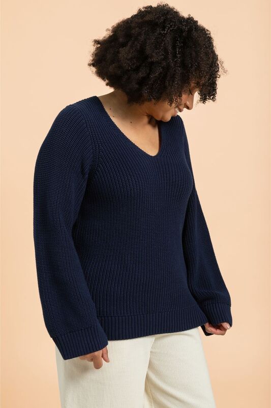 Kaiko  V-neck Jumper, Navy